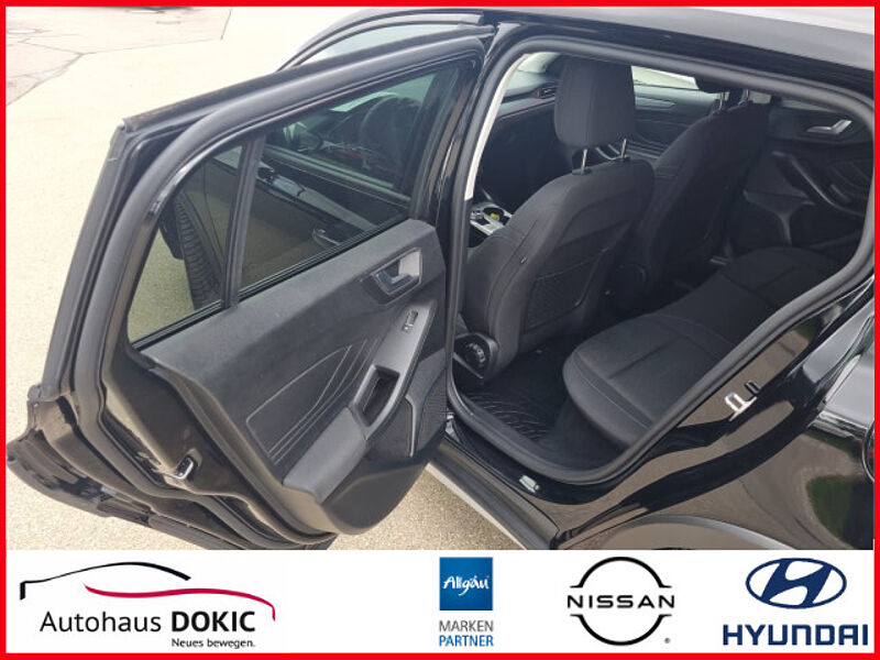 Ford Focus Turnier Active 1.5 AT 150PS Navi LED Cam Winter