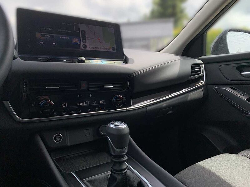 Nissan Qashqai 1.3 N-Connecta Pano Navi Kamera SHZ LED