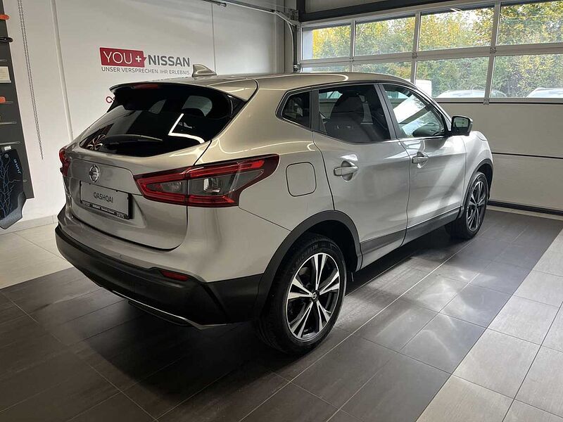 Nissan Qashqai 1.3 Schaltgetriebe - N-Connecta