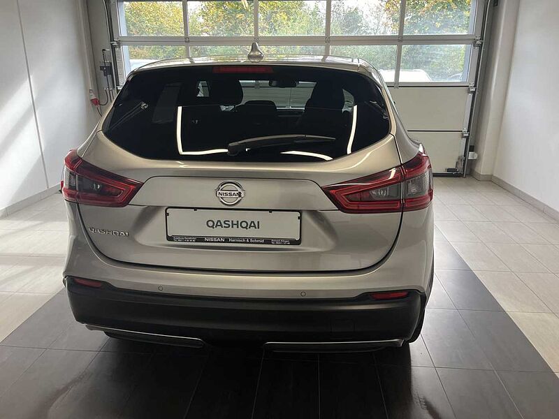 Nissan Qashqai 1.3 Schaltgetriebe - N-Connecta