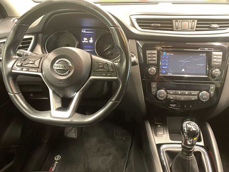 Nissan Qashqai 1.6 DIG-T TEKNA Pano Navi 360° PDC SHZ